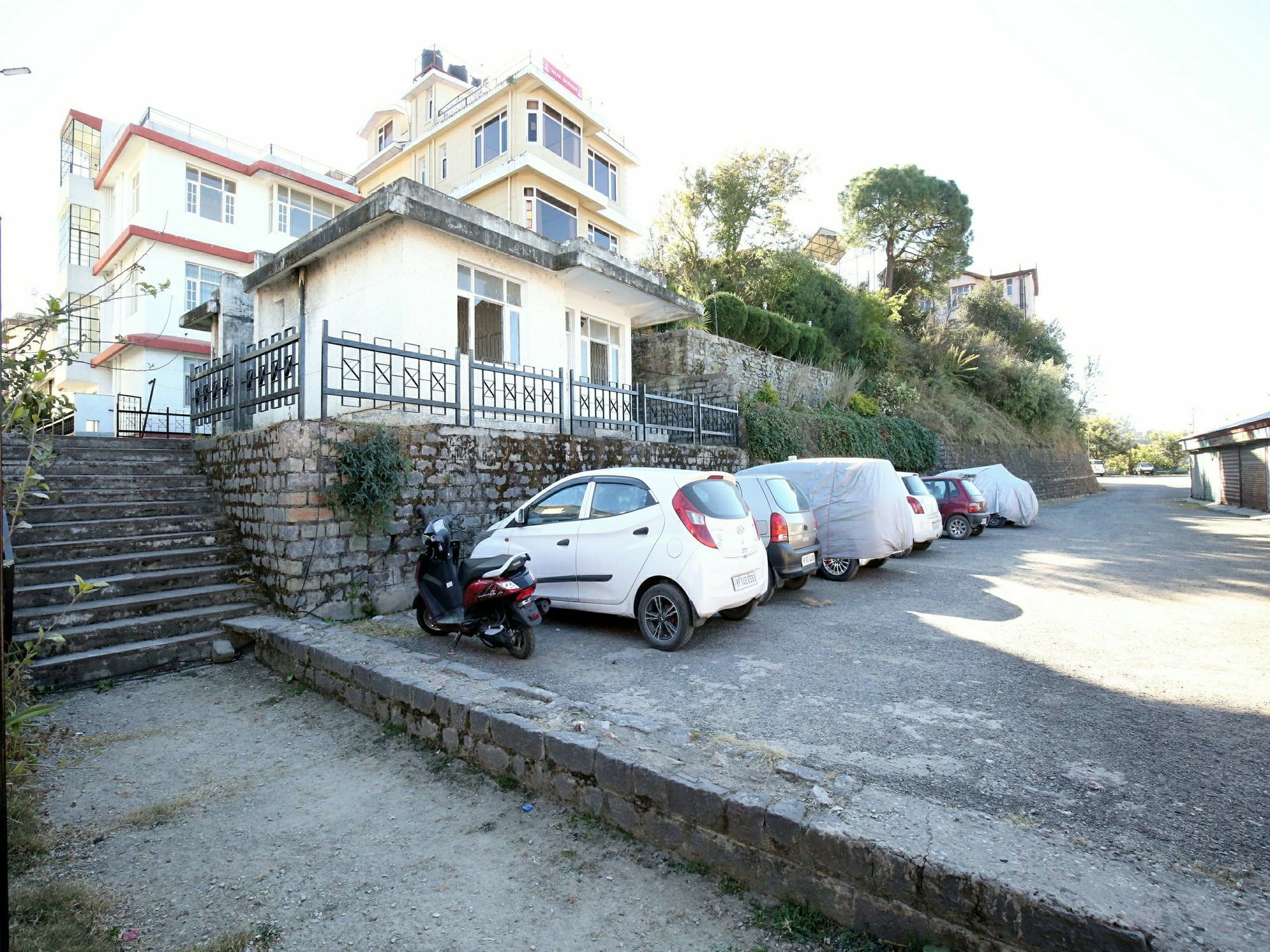 Elegant 3Bhk Abode In Shoghi, Shimla Apartment Ngoại thất bức ảnh